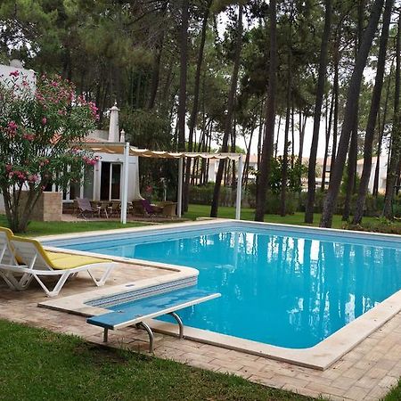 Villapinheiros فيلامورا الغرفة الصورة
